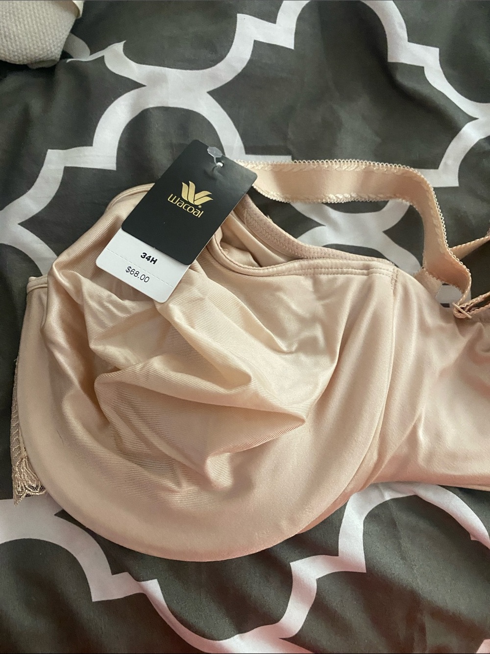 Wacoal Soft Blush Underwire Bra - Brand new. Never worn.